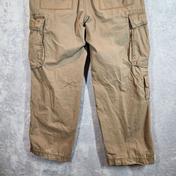 Eddie Bauer Mens 36x30 Khaki Cargo Pants Cotton Relaxed Fit Multi Pockets - Picture 5 of 16